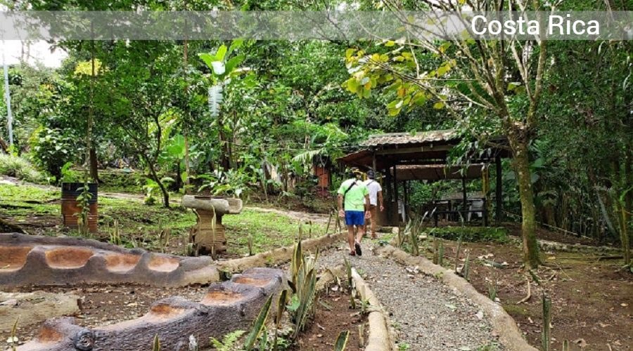 Visita a La Granja Operando Viajes y Turismo a Centroamerica y el Caribe